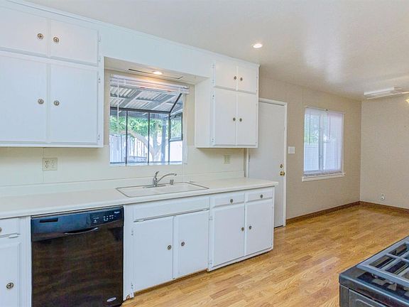 5th image of 5669 E Bernadine Dr