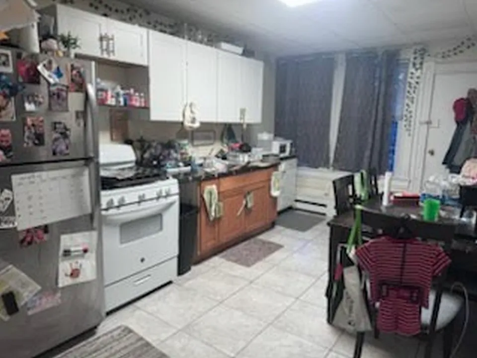 18 Lawrence St #2