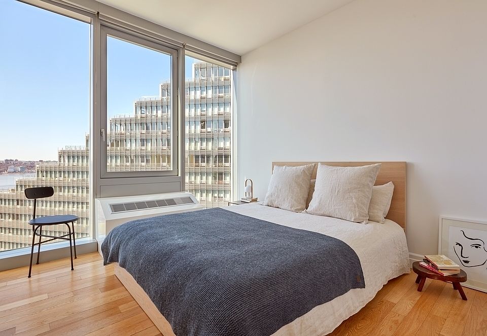1st image of 550 W 54th St #1053