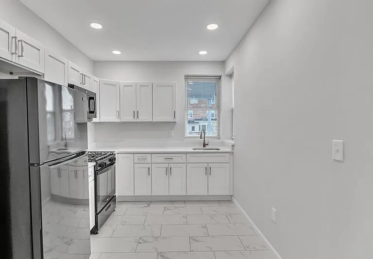 810 Brooks Ln #2 — Photo 9