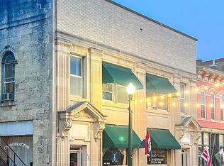 122 N Main St, Elkader, IA 52043