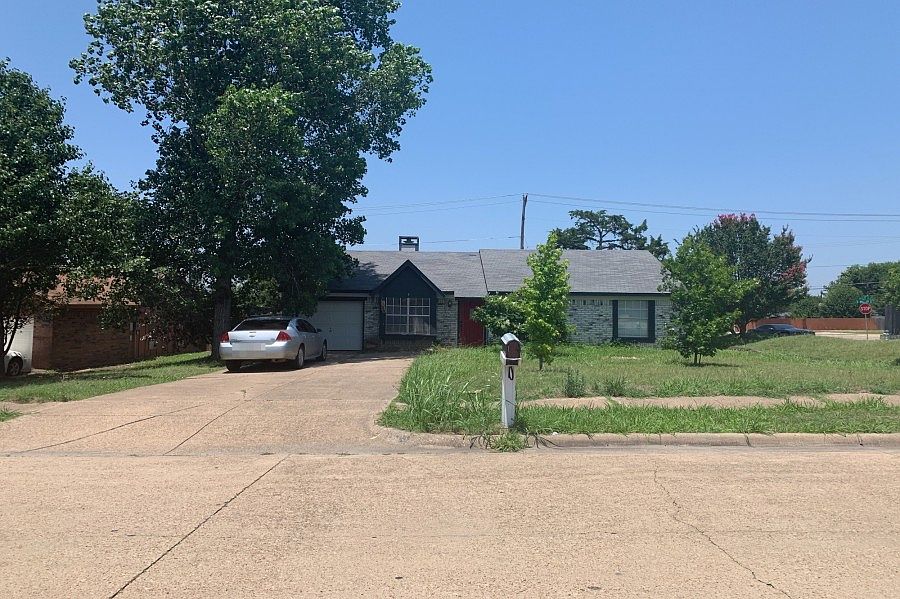 1st image of 1013 High Hill Pl