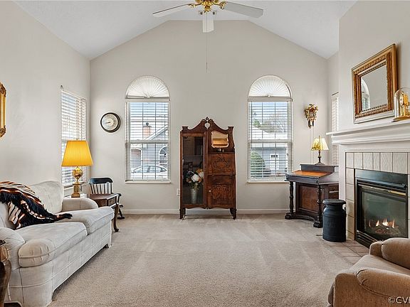 3rd image of 2419 Wanstead Ct