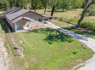 607 S Fawn St, Caney, KS 67333