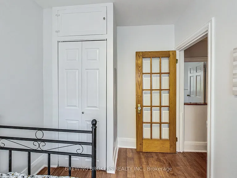 98 Moberly Ave — Photo 17