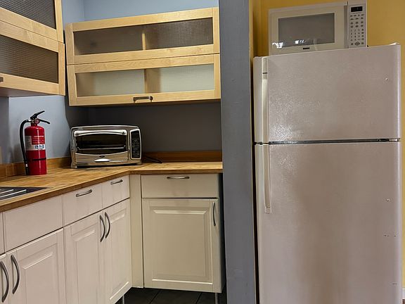 Kitchen counters and fidge