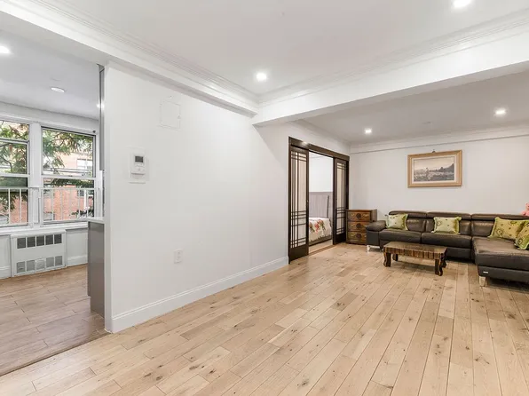 41-07 Bowne St #1G, Flushing, NY 11355