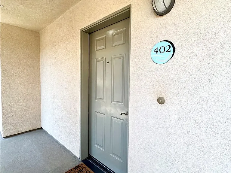 6020 Seabluff Dr #402 — Photo 2