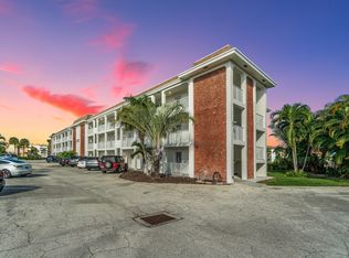 236 Castlewood Dr APT 208, North Palm Beach, FL 33408