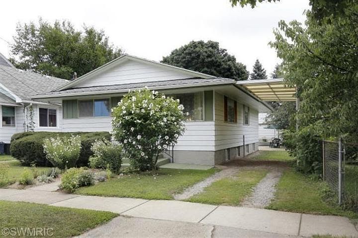 1st image of 187 Eldred St