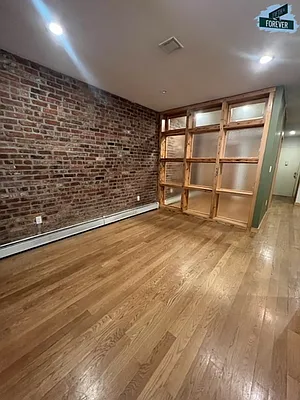 Rented by Fifth & Forever LLC | media 70