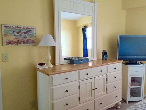 5th image of 19440 Gulf Blvd #408