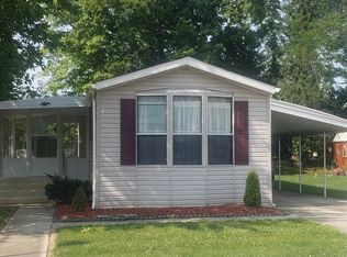 27 Lakeside Dr, Lima, OH 45804