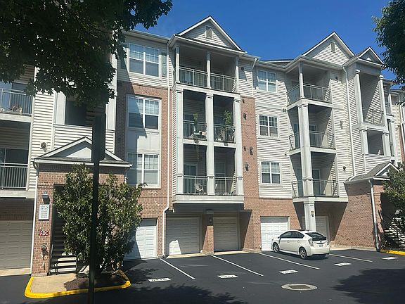 3rd image of 12128 Garden Ridge Ln Unit 203