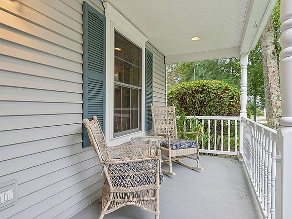 5th image of 14 Stratford Place #14
