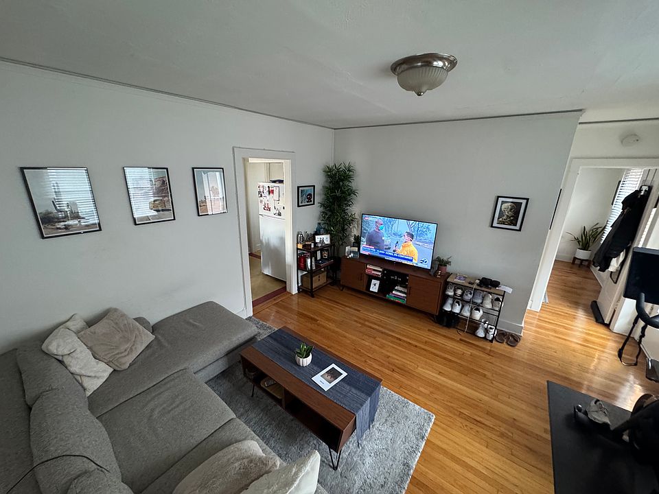 1st image of 37 1/2 Ozone Ave