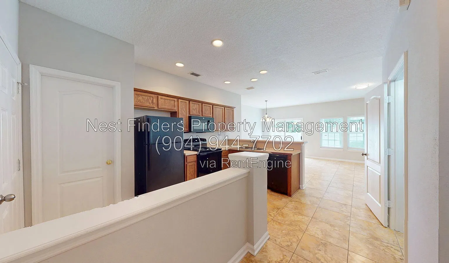 2 bed, 2.5 bath, 1424 sqft, $1,495 — Photo 2