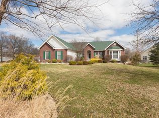 317 Meadowlake Dr, Saint Charles, MO 63304