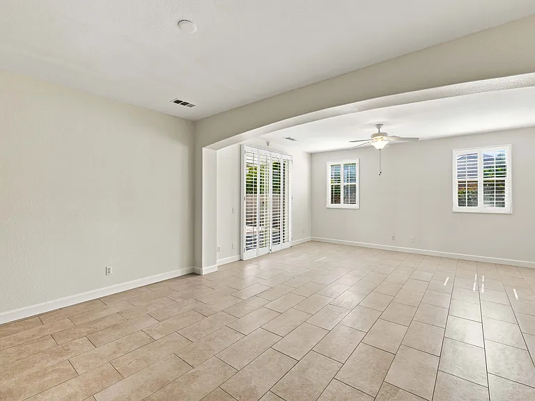 43758 Elena St — Photo 6
