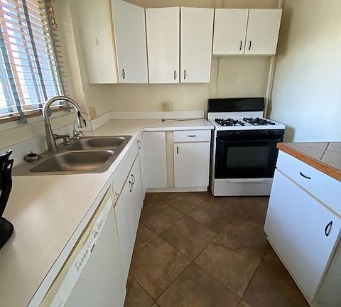 5th image of 3598 Martha Custis Dr