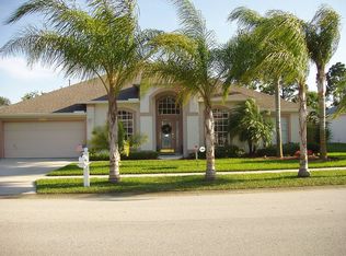 2565 Summer Brook St, Melbourne, FL 32940