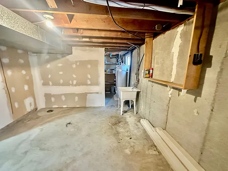 3907 E 11th Ave — Photo 20