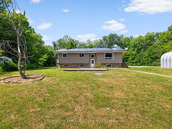 2nd image of 472 Callaghan Rapids Rd