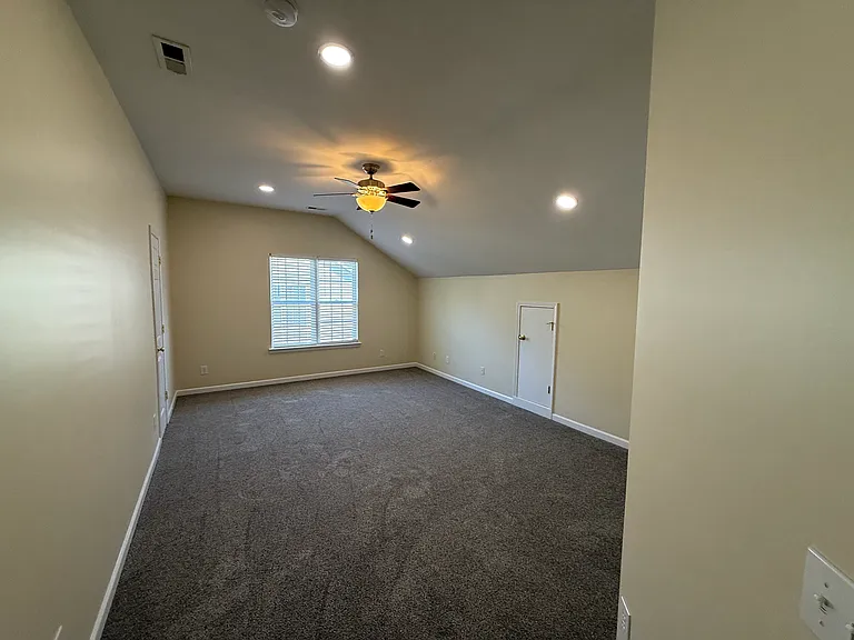 10822 Chamberlain Hall Ct — Photo 18