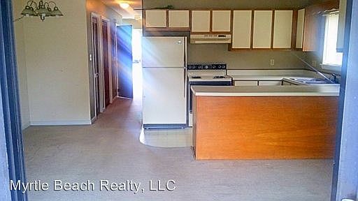 2nd image of 1880 Colony Dr