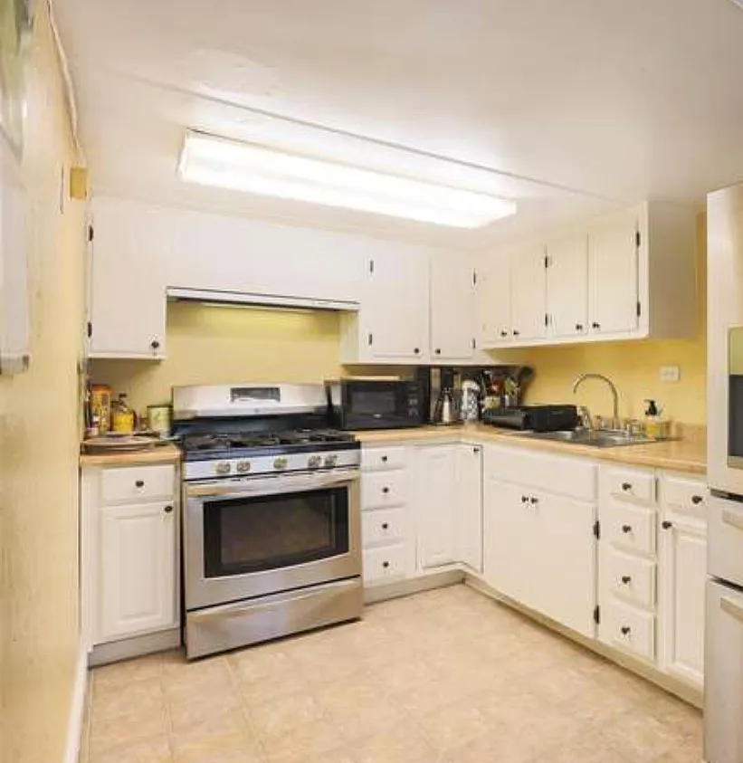 2 bed, 1056 sqft, $2,100 — Photo 1