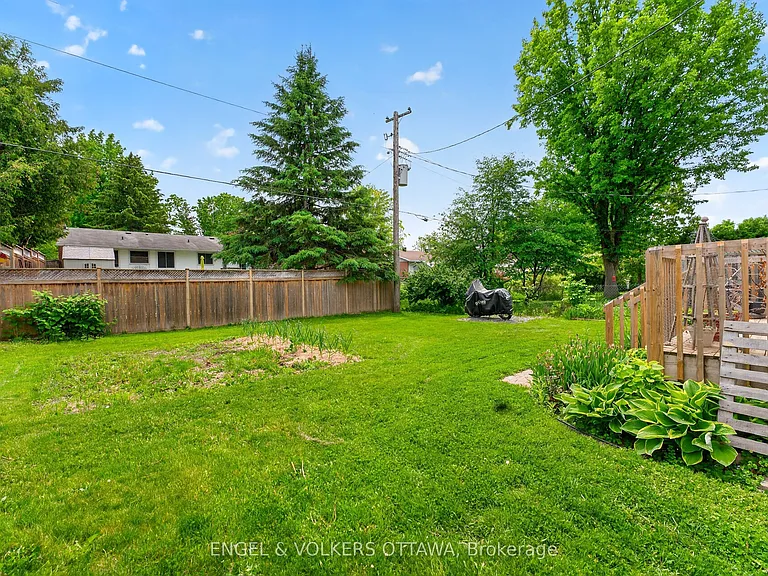2548 Hanlon Ave — Photo 20