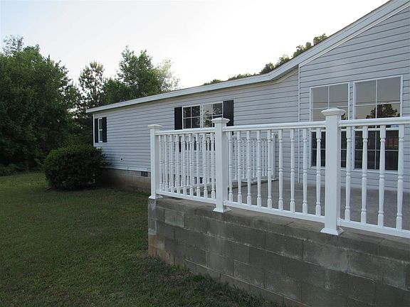 3rd image of 1038 Holly Ln