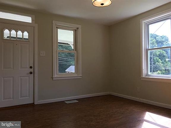 3rd image of 150 N Church St