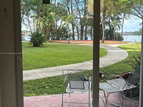 10000 NW 80th Ct APT 2117, Hialeah Gardens, FL 33016