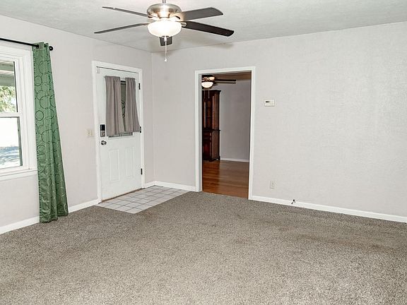 4th image of 421 S Ivy St