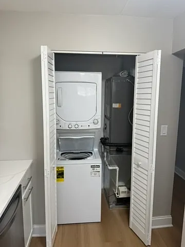 2 bed, 1100 sqft, $1,950 — Photo 4