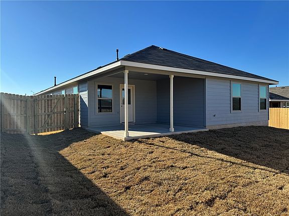 3rd image of 1708 Robinson Dr