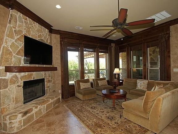 4th image of 2154 Estes Park Dr