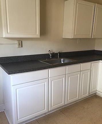 5th image of 1506 Porter St