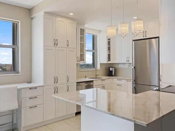 1010 S Ocean Boulevard #PH2, Pompano Beach, FL 33062