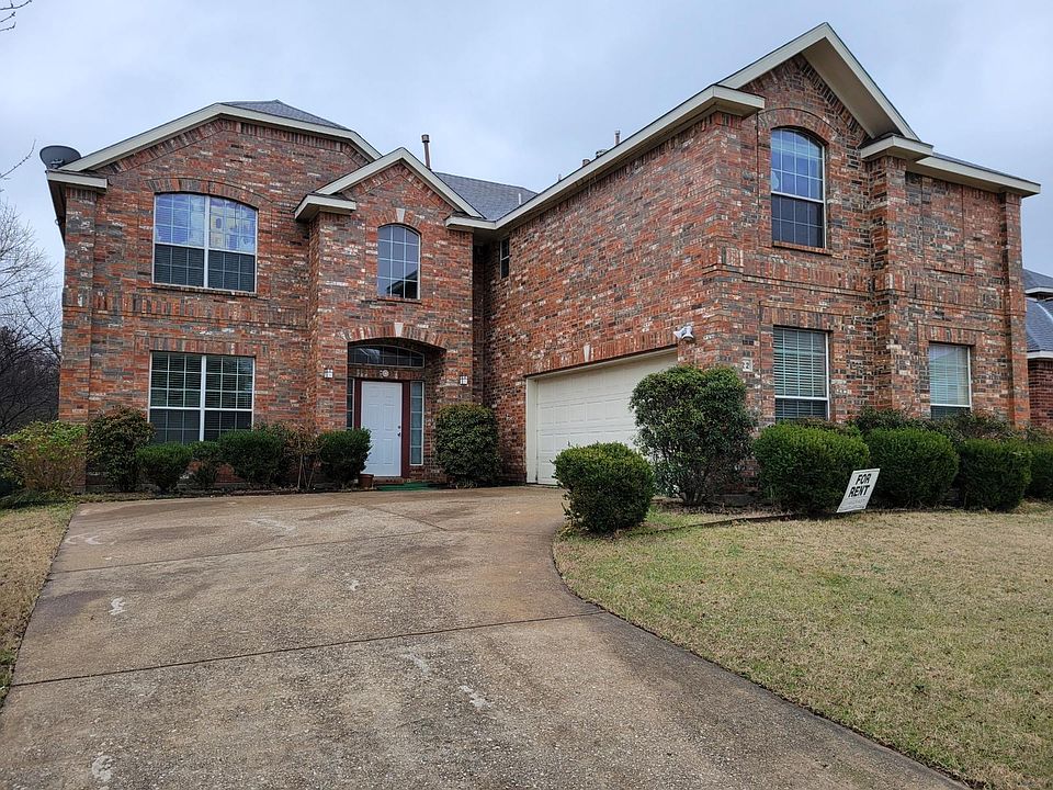 1st image of 622 Crested Cove Dr