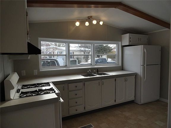 2nd image of 274 Silver Creek Cir