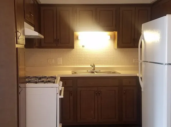 10640 Parkside Ave #9, Chicago Ridge, IL 60415