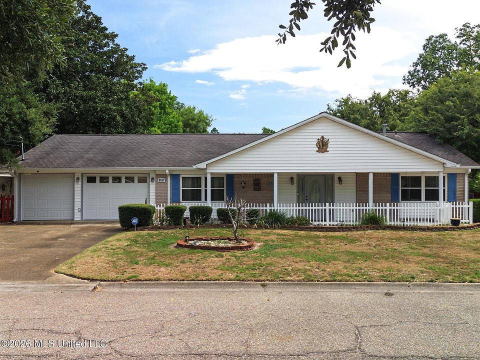 1st image of 2137 Driftwood Dr