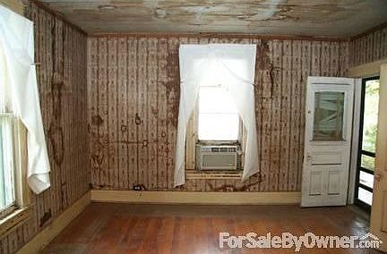 2nd image of 1825 Gould Ave