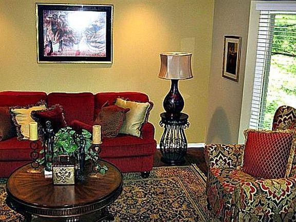 Living Roon