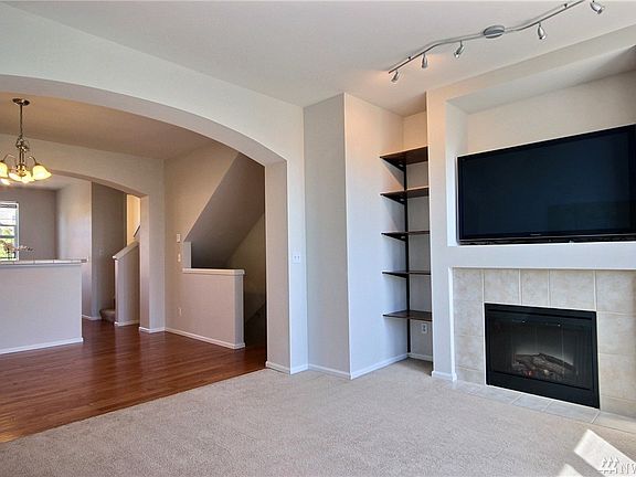 4th image of 6893 Holly Park Dr S #L2