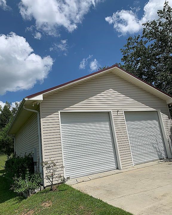 New roof on Garage/Shop 2023