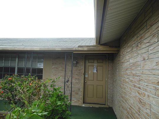 2nd image of 2604 Corbusier Dr