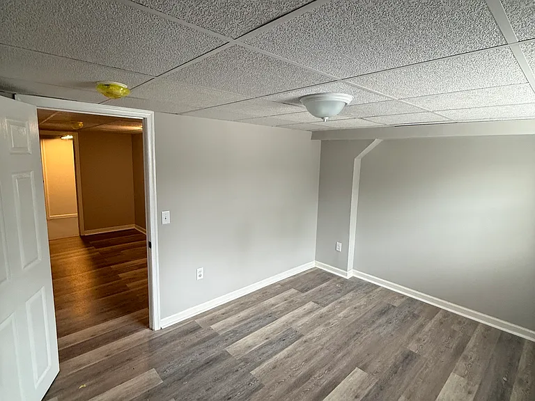 577 Acorn St — Photo 12